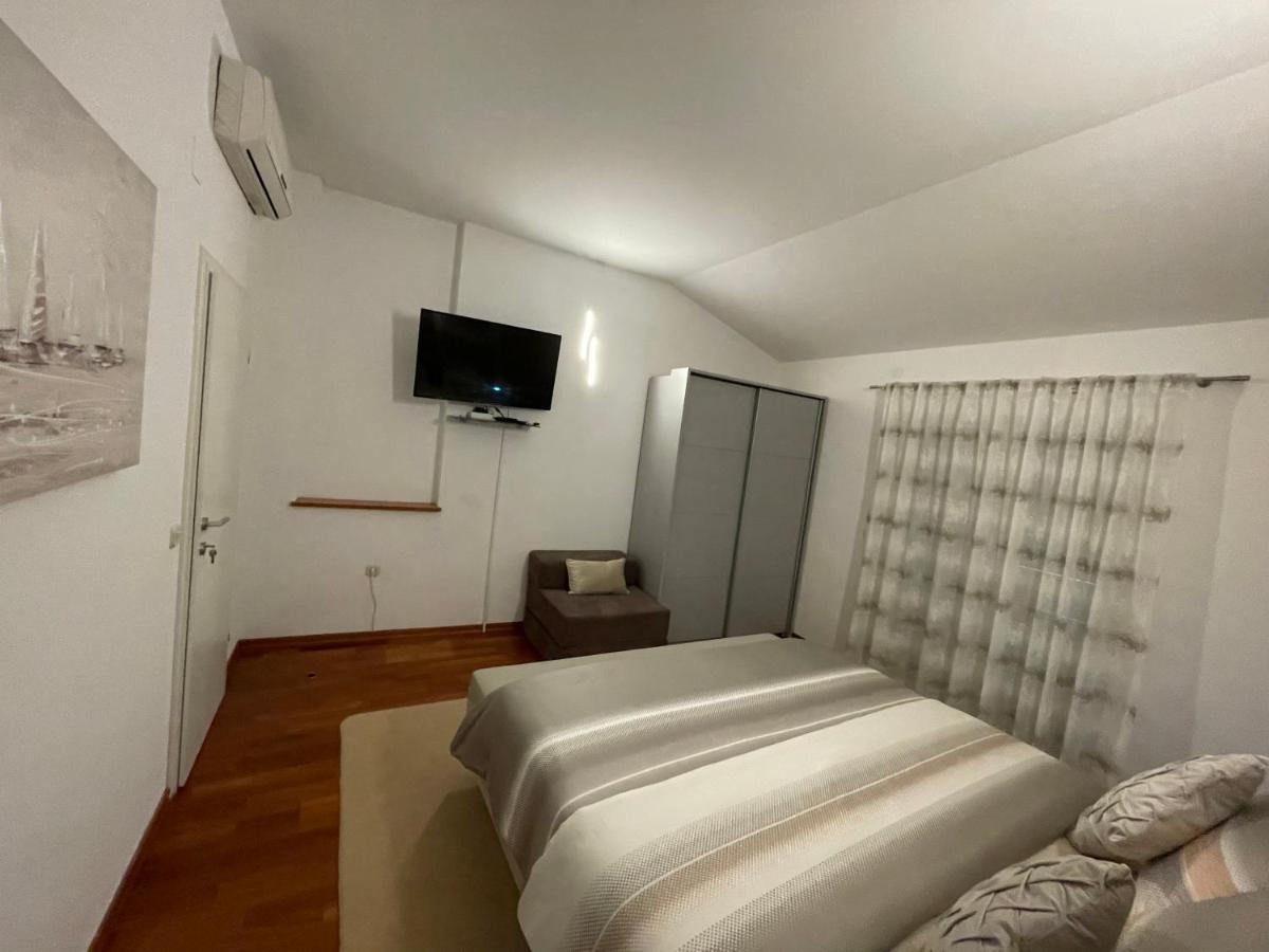 Apartments Ozrenka Tučepi Esterno foto
