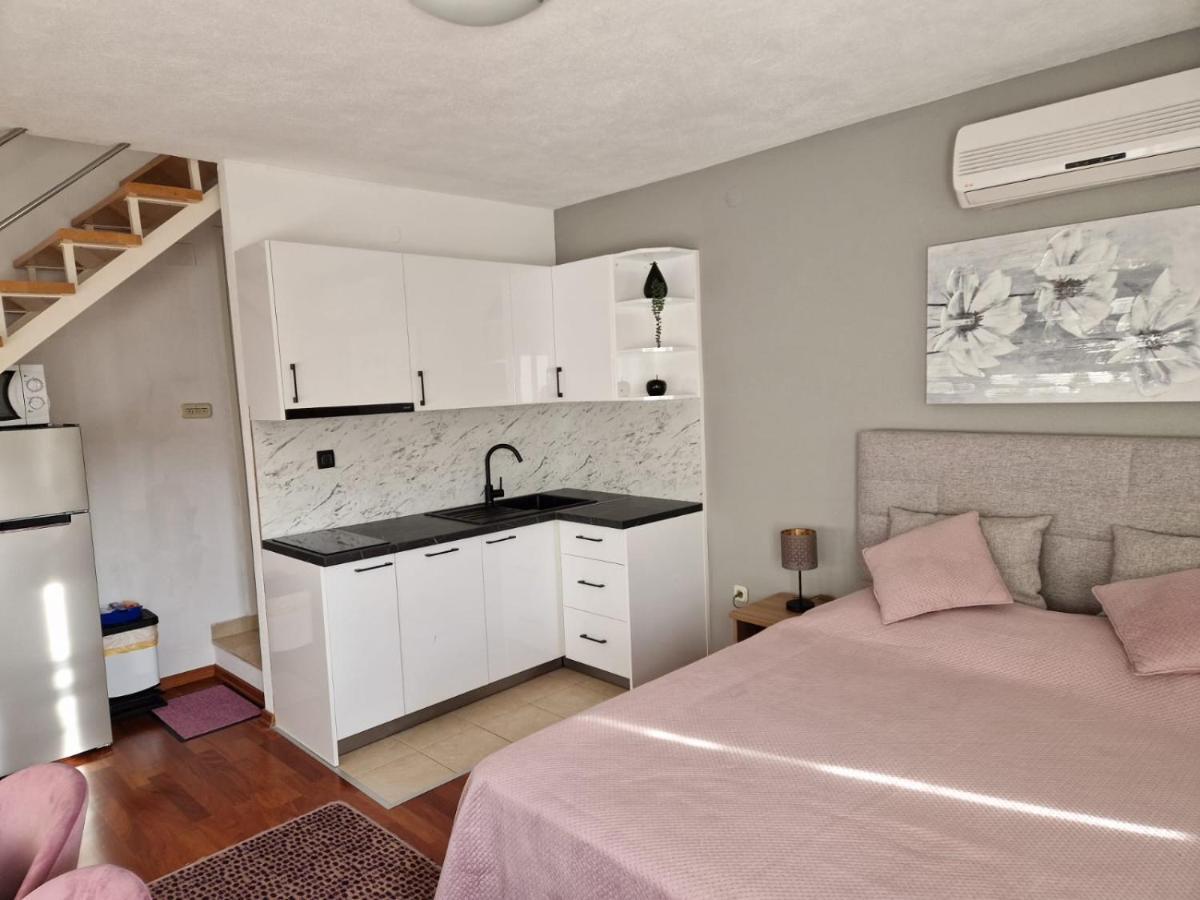Apartments Ozrenka Tučepi Esterno foto